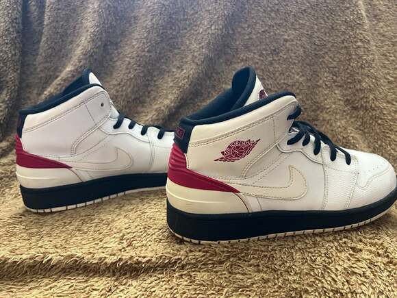 Jordan Other - Air Jordan 1 Retro '86 GS 'Gym Red' Sneakers 644494-101
